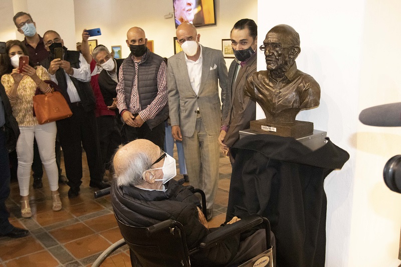 Rinden Expo Homenaje al maestro Restituto Rodríguez Camacho en SJR