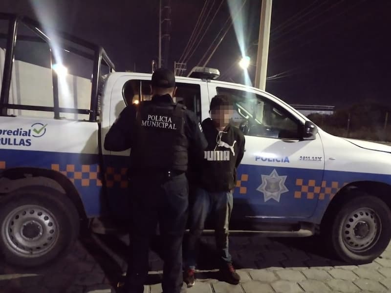 Sujeto es detenido por policías de SJR tras persecución en una camioneta robada
