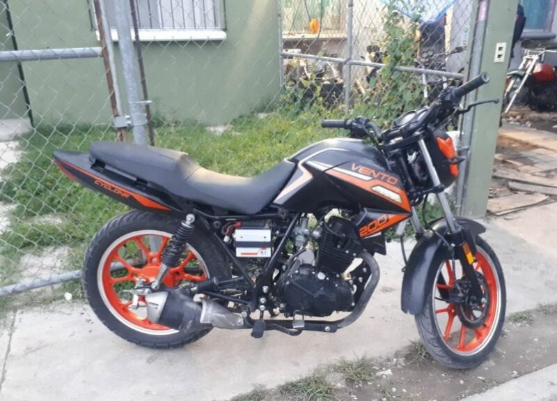 Detenido al momento de robar una moto en El Colibrí, SJR