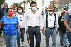Agustín Dorantes se reúne con habitantes de San José el Alto para supervisar avance de obras