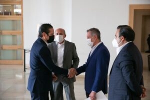 Francisco Domínguez asistió a reunión con Club de Industriales de Querétaro 2