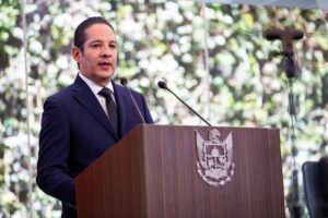 Francisco Domínguez hizo entrega de su 6to informe de gobierno en Querétaro 2