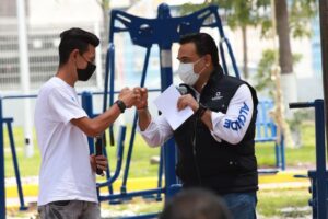 Luis Nava inaugura mural y cancha comunitaria con motivo del Día Internacional de la Juventud en QRO 1