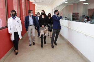 Francisco Domínguez reconoce labor del Hospital Infantil Teletón de Oncología 1