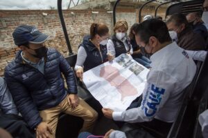 Francisco Domínguez recorrió zonas afectadas por inundaciones en Tequis 2