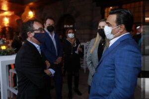 Luis Nava da la bienvenida a participantes de Hay Festival Querétaro 2021