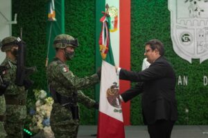 Memo Vega encabeza Grito de Independencia en San Juan del Río