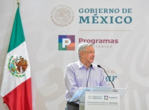 AMLO informa que programa de apoyo a personas con discapacidad podría ser universal