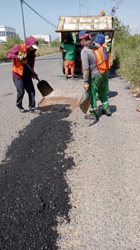 Bacheo en San Juan del Río será permanente: Roberto Cabrera