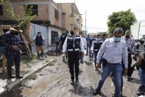 Mauricio Kuri recorre y atiende contingencia por inundaciones en Querétaro y Corregidora