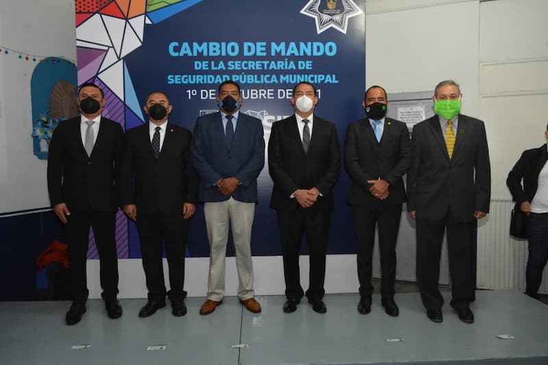 Roberto Cabrera encabeza cambio de mando y nombra a secretario de SSPM-SJR