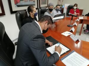 UAQ, INDEREQ y CONDDE firman convenio en favor de universitarios