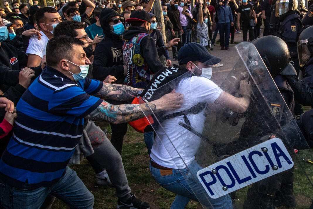 Las organizaciones policiales y de guardias civiles se unen para sacar a la calle a 100.000 agentes contra el Gobierno por la reforma de la Ley Mordaza