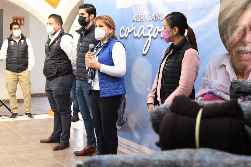 Comienza campaña Abrigando Corazones en Tequisquiapan