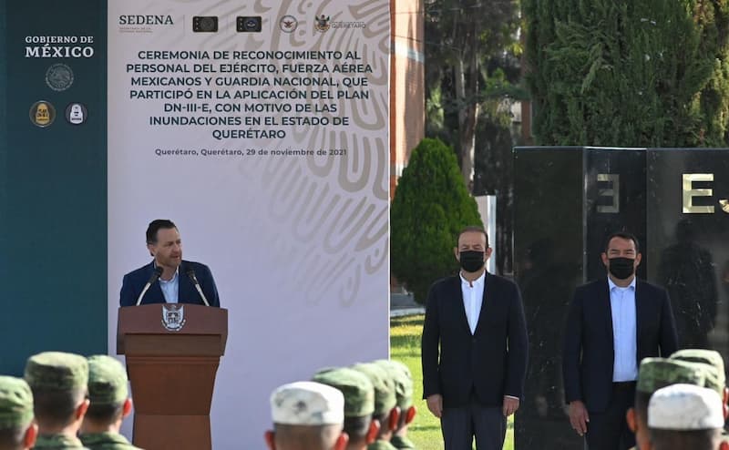 Entregan reconocimientos a personal militar que apoyó durante afectaciones por lluvias en Querétaro 4 Entregan reconocimientos a personal militar que apoyó durante afectaciones por lluvias en Querétaro