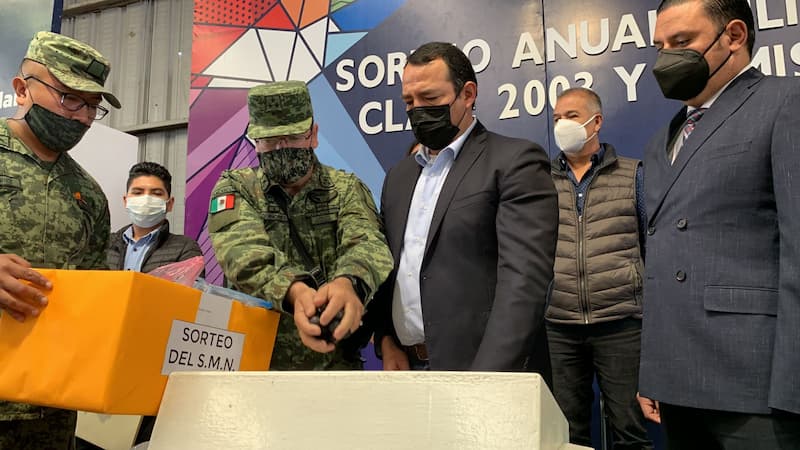 Llevan a cabo sorteo del Servicio Militar para la clase 2003 en SJR