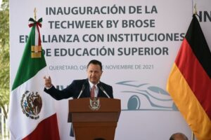 Mauricio Kuri asistió a la inauguración del TechWeek By Brose