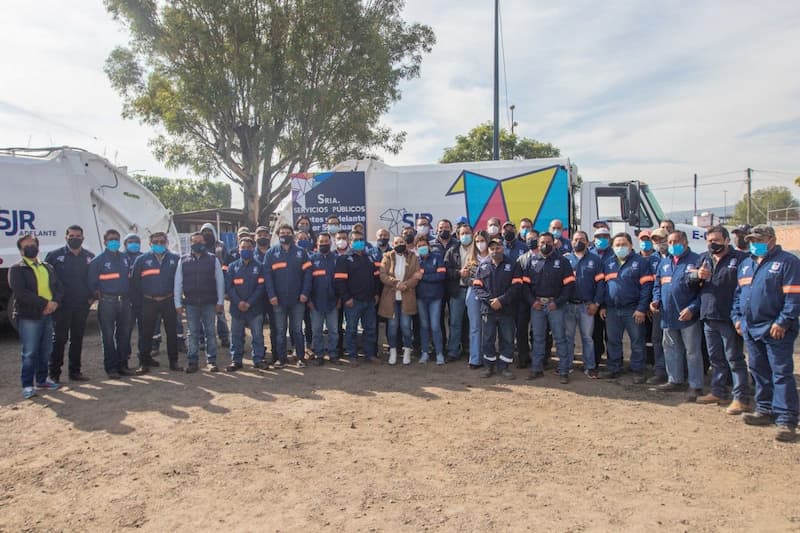 Motivado Roberto Cabrera con trabajo de Servicios Municipales en SJR