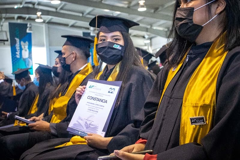 711 Técnicos Superiores Universitarios se gradúan de la UTSJR