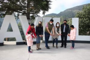 Fueron entregadas letras monumentales a la comunidad de Maravillas, San Joaquín