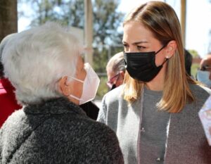 Presidenta del DIF Estatal celebra posadas navideñas con adultos mayores de Querétaro