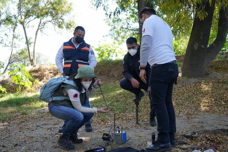 Protección Civil y CENAPRED revisan condición del suelo en La Rueda, SJR