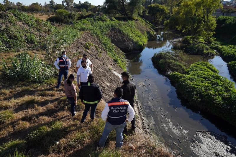 Protección Civil y CENAPRED revisan condición del suelo en La Rueda, SJR