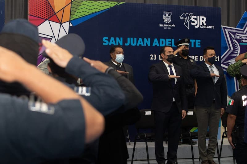 Reconocen a elementos policíacos de San Juan del Río por su trayectoria