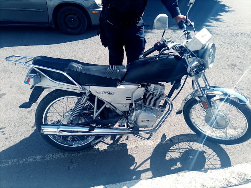 Conducía en sentido contrario una motocicleta con reporte de robo en SJR