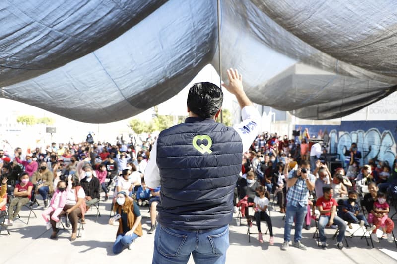 Luis Nava celebra Día de Reyes con familias de Querétaro