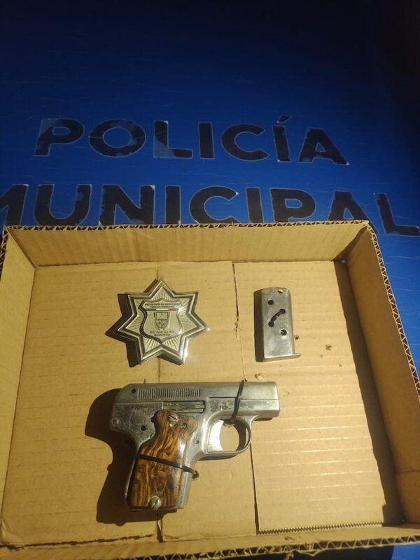 Policías de SJR aseguran a sujeto con de arma de fuego en Fracc. Los Olivos