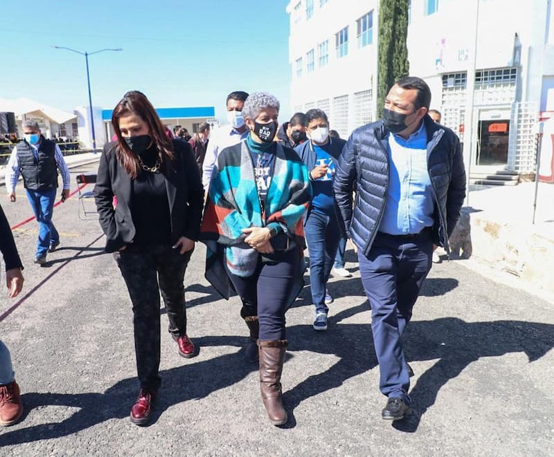 Roberto Cabrera supervisa vacunación contra COVID-19 en UAQ Campus SJR