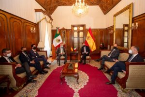 Mauricio Kuri se reúne con embajador de España y CAMESCOM