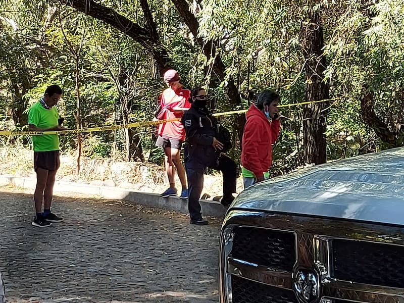 Cae camioneta a Río San Juan en Paso de los Guzmán