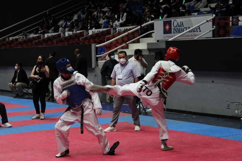 Selección queretana de taekwondo logra primer lugar en Macrorregional