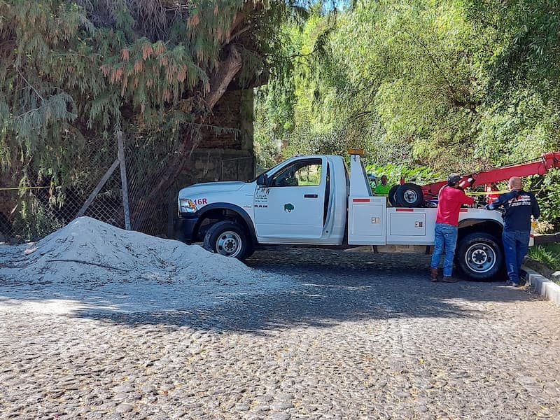 Cae camioneta a Río San Juan en Paso de los Guzmán 1