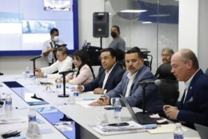 Alcaldes de Ciudades Capitales recorren instalaciones del C4 en municipio de Querétaro