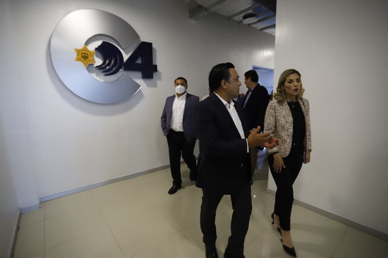 Alcaldes de Ciudades Capitales recorren instalaciones del C4 en municipio de Querétaro