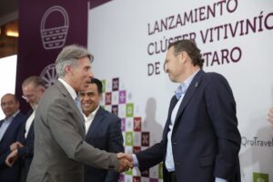 Mauricio Kuri asiste al lanzamiento del Clúster Vitivinícola de Querétaro