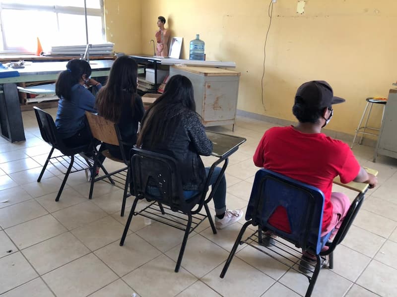 Prioriza USEBEQ temas de salud en escuelas de San Juan del Río