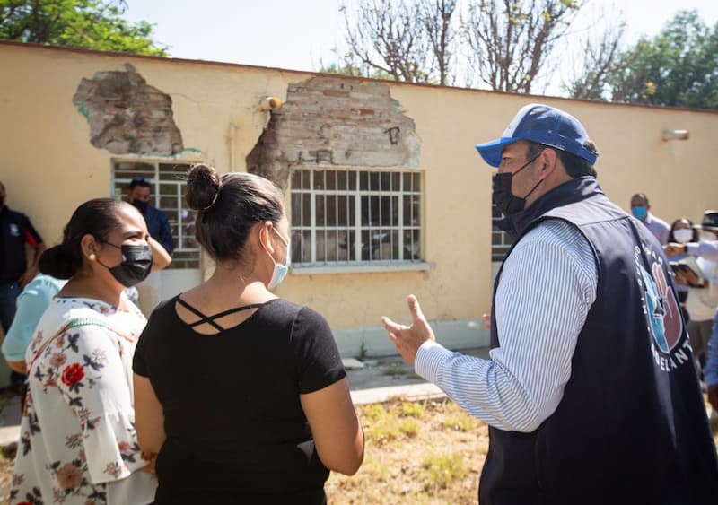 Roberto Cabrera visita y escucha a la comunidad de Senegal de las Palomas, SJR