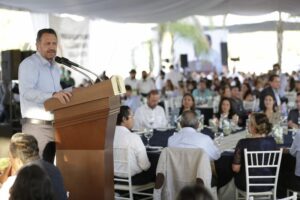 Mauricio Kuri refrenda compromiso con el sector salud de Querétaro