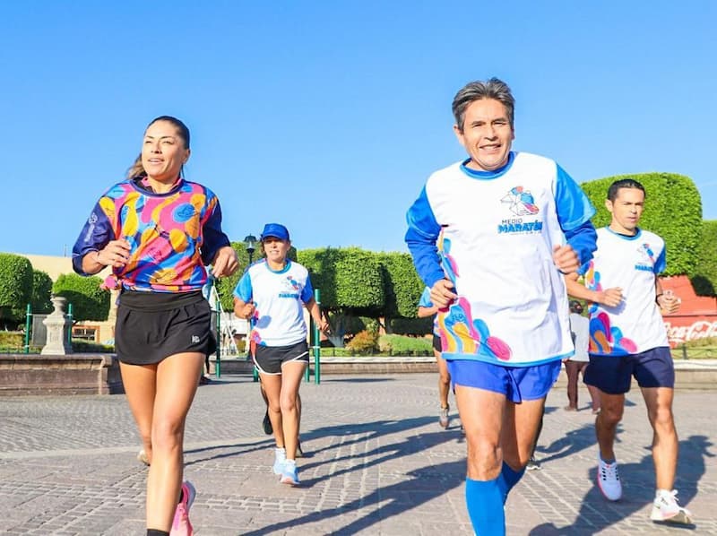 Presentan “Medio maratón en San Juan del Río 2022”
