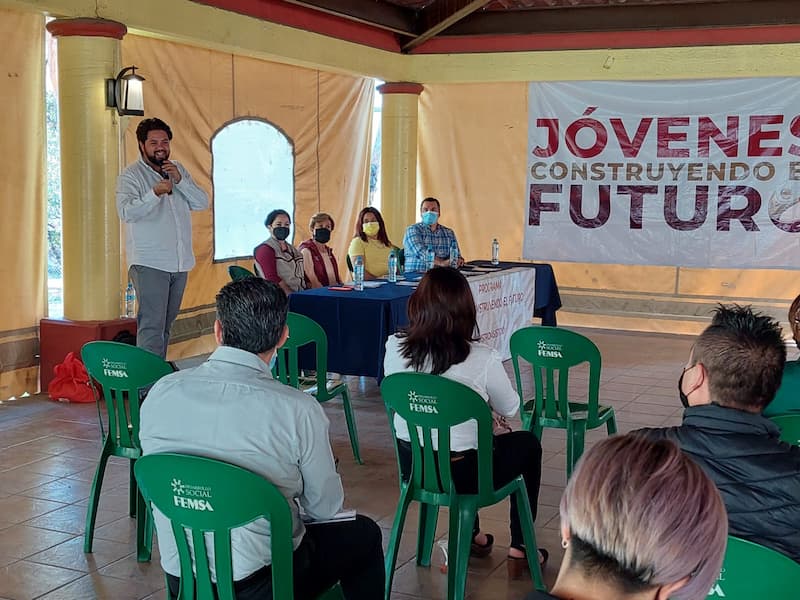 Alrededor de 25 de empresas de San Juan del Río se unen al Programa Jóvenes Construyendo el Futuro