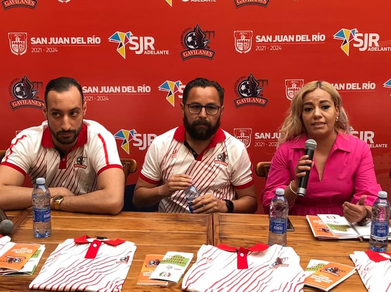 Presentan equipo de fútbol de 3a división en San Juan del Río