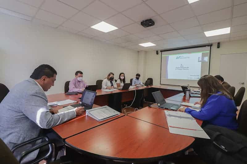 Rector de la UTSJR presentó informe ante Consejo Directivo