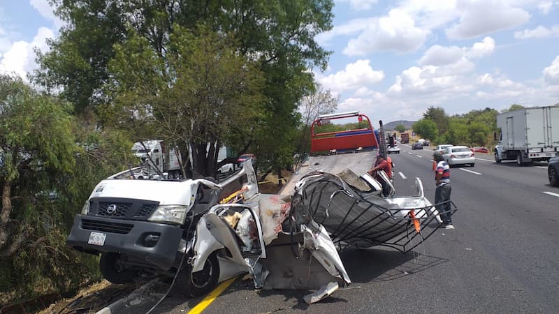 Tragedia en la Méx-Qro, mueren 12 personas en accidente