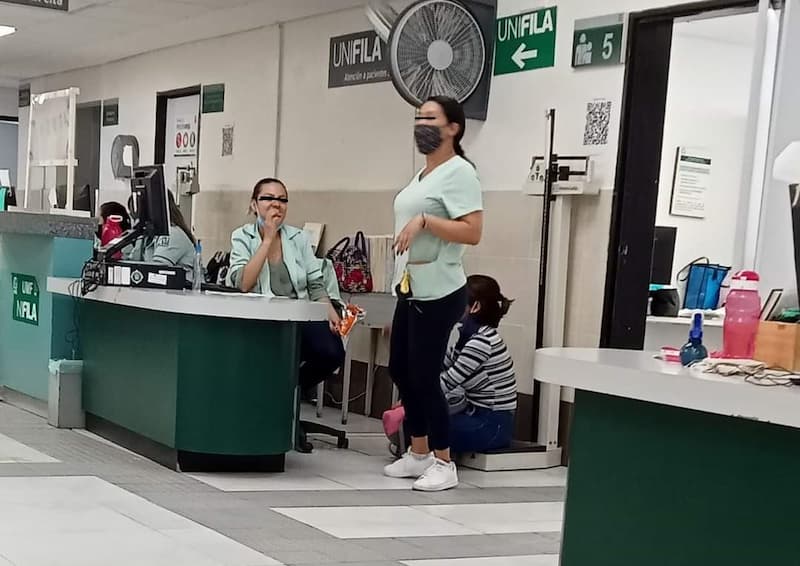 Denuncian negligencia y malos tratos de personal del IMSS en San Juan del Río