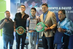 INDEREQ reconoce trayectoria del boxeador David “General” Cuellar