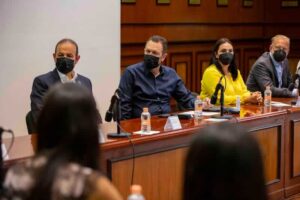 Mauricio Kuri asiste a encuentro con emprendedoras del estado de Querétaro